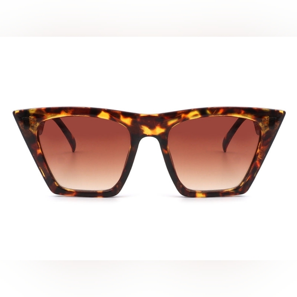 Lysira Women's Retro Cat Eye High Pointed Fashion Sunglasses